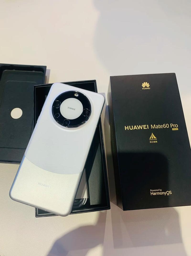 华为mate 60 pro华为mate 60 pro 12